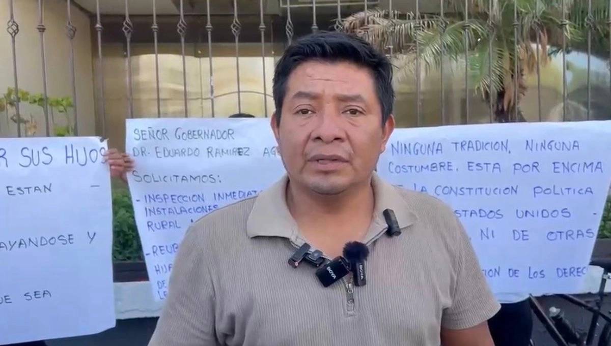 Padres aseguran que esta practica de las novatadas son comunes, pero alertaron que “no puede ser una tradición porque casi los matan”