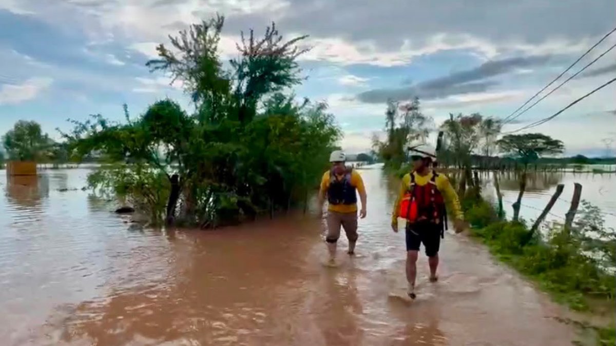 pc mantiene operativo en mazatlan sinaloa tras la historica tormenta inundacion