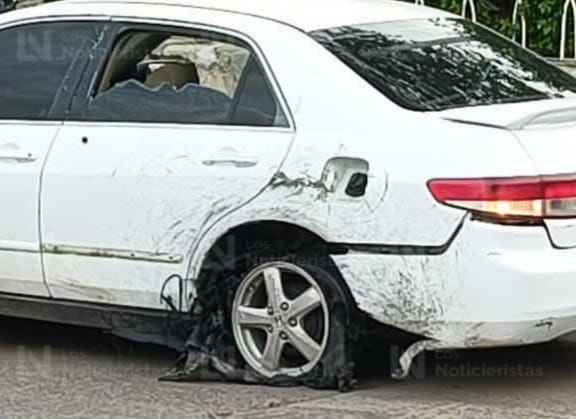 Persona baleada llega manejando a hospital de Culiacán, Sinaloa