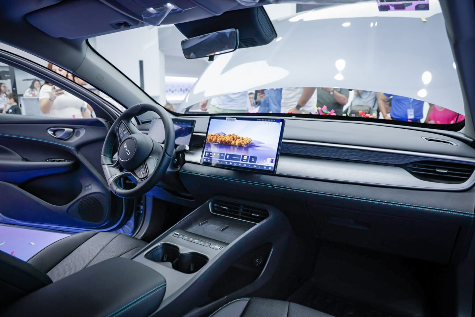 Presentan el BYD King 2027 en Culiacán