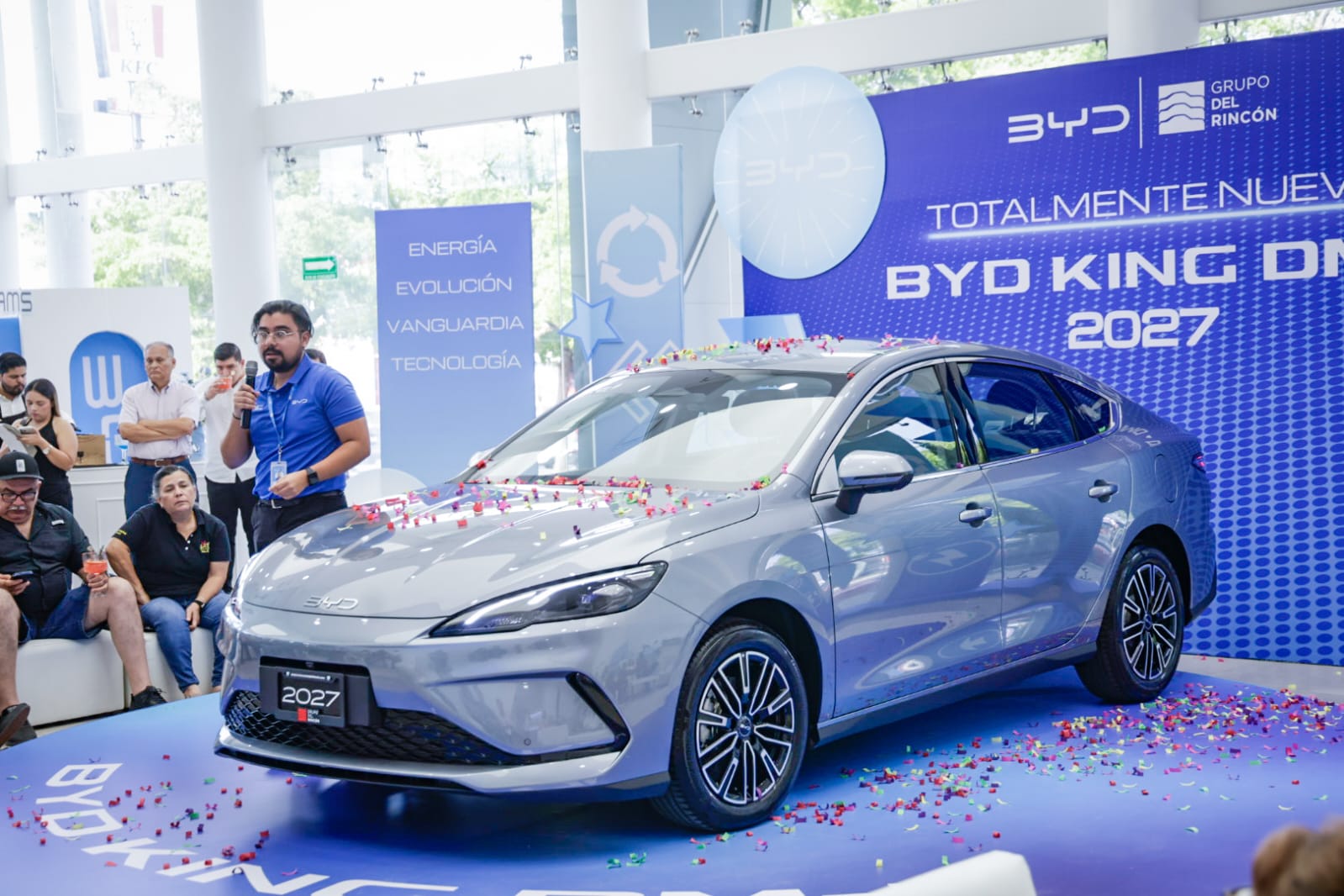 Presentan el BYD King 2027 en Culiacán
