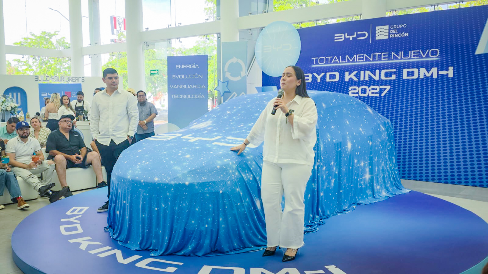 Presentan el BYD King 2027 en Culiacán