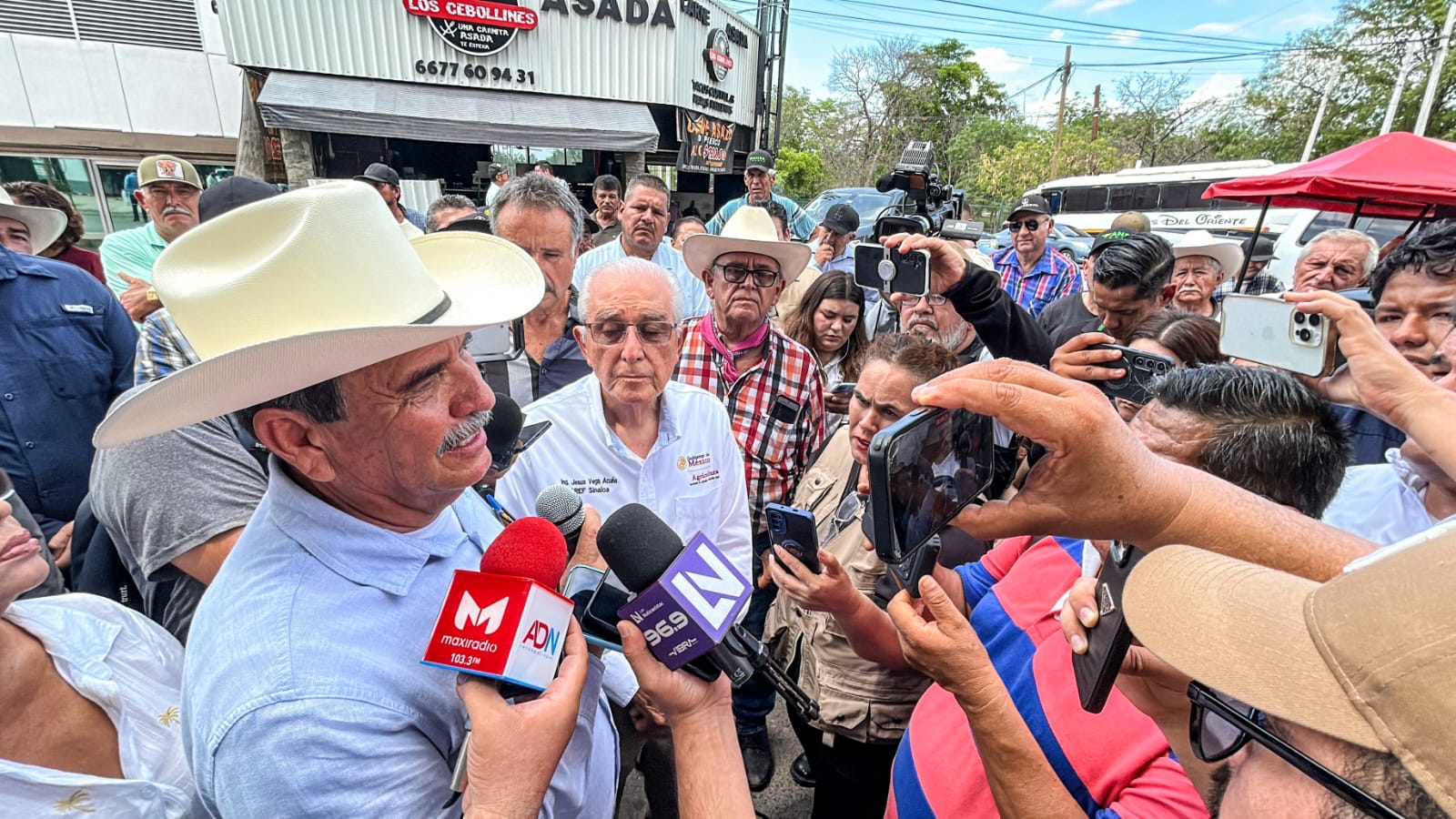 Productores liberan carretera Culiacán-Navolato, tras acuerdo con Sader
