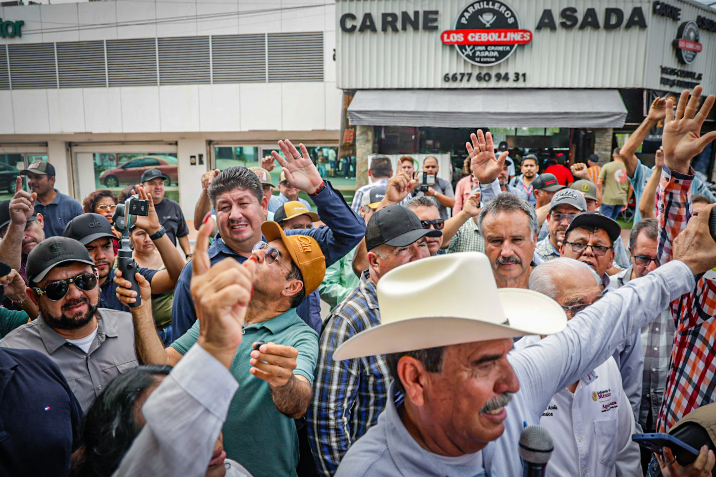 Productores liberan carretera Culiacán-Navolato, tras acuerdo con Sader
