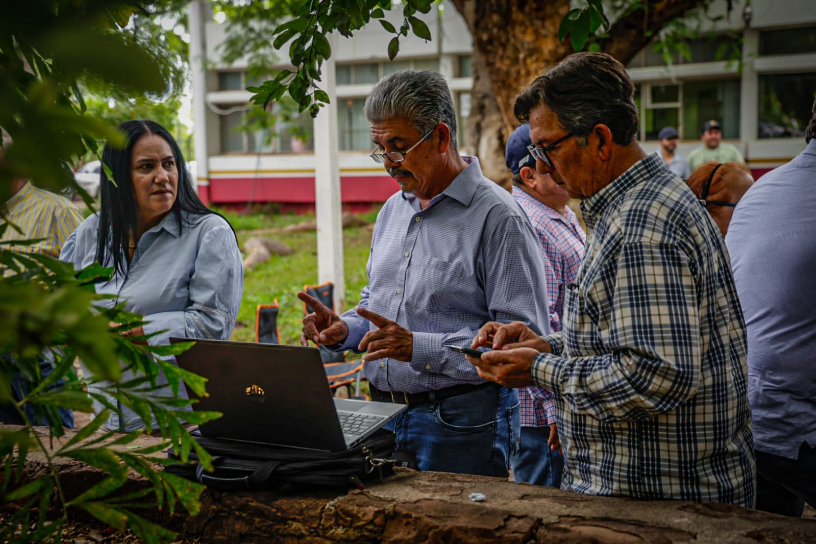 Productores se reúnen para diálogo en Sader