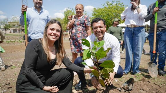 En el marco del Día del Árbol, Ayuntamiento de Culiacán y Sebides celebran jornada de arborización en el bulevar Agricultores