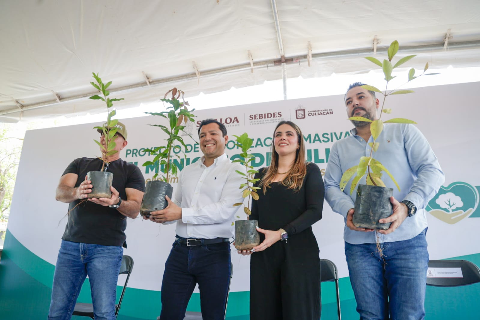 Ayuntamiento de Culiacán y SEBIDES celebran jornada de arborización en el bulevar Agricultores