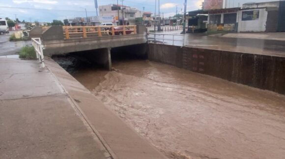 Protección Civil mantiene vigilancia permanente por lluvias; canales y arroyos operan sin riesgo en Culiacán