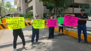 protestan en culiacan contra resolucion judicial que desprotege a victima de violencia familiar grupo
