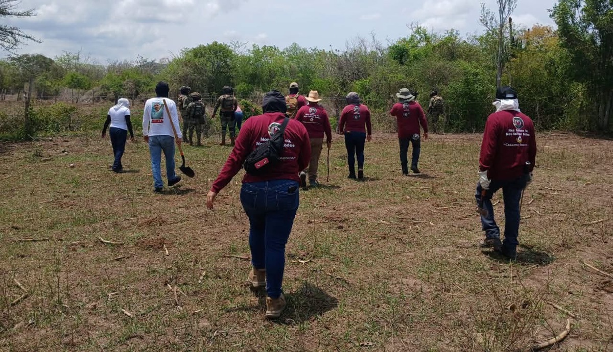 Rastreadoras de Mazatlán y Sonora localizan restos humanos en Elota