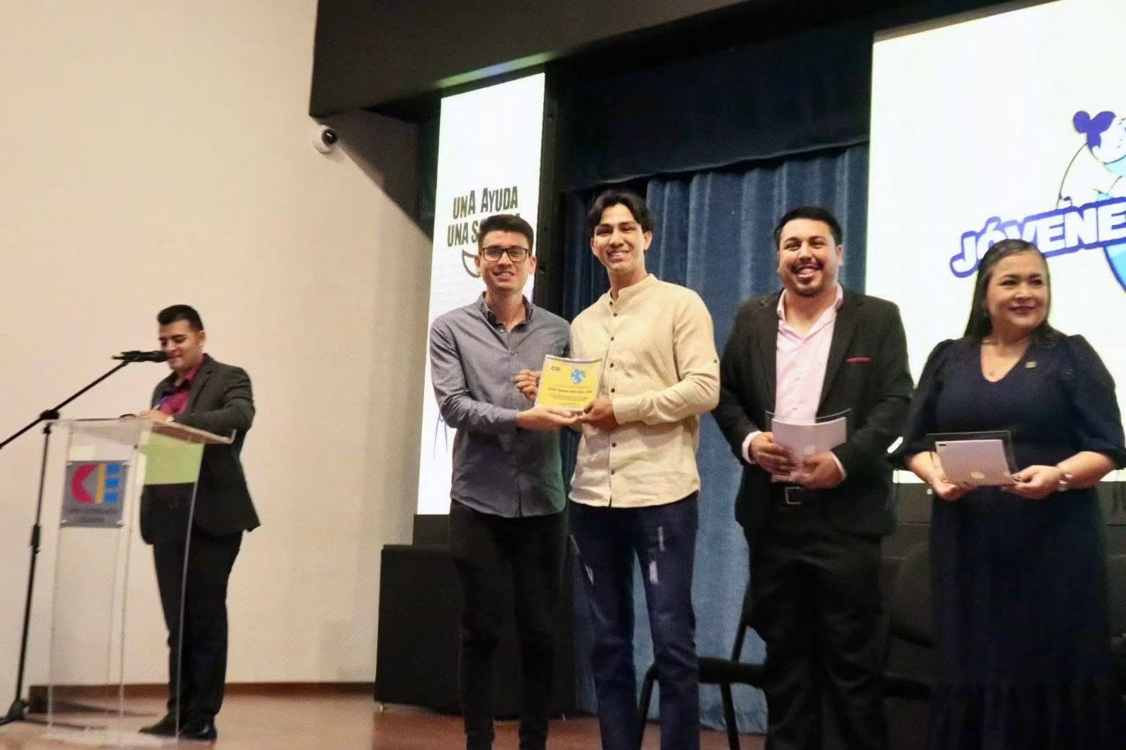 Reconocimiento "Jóvenes ejemplares de Sinaloa"