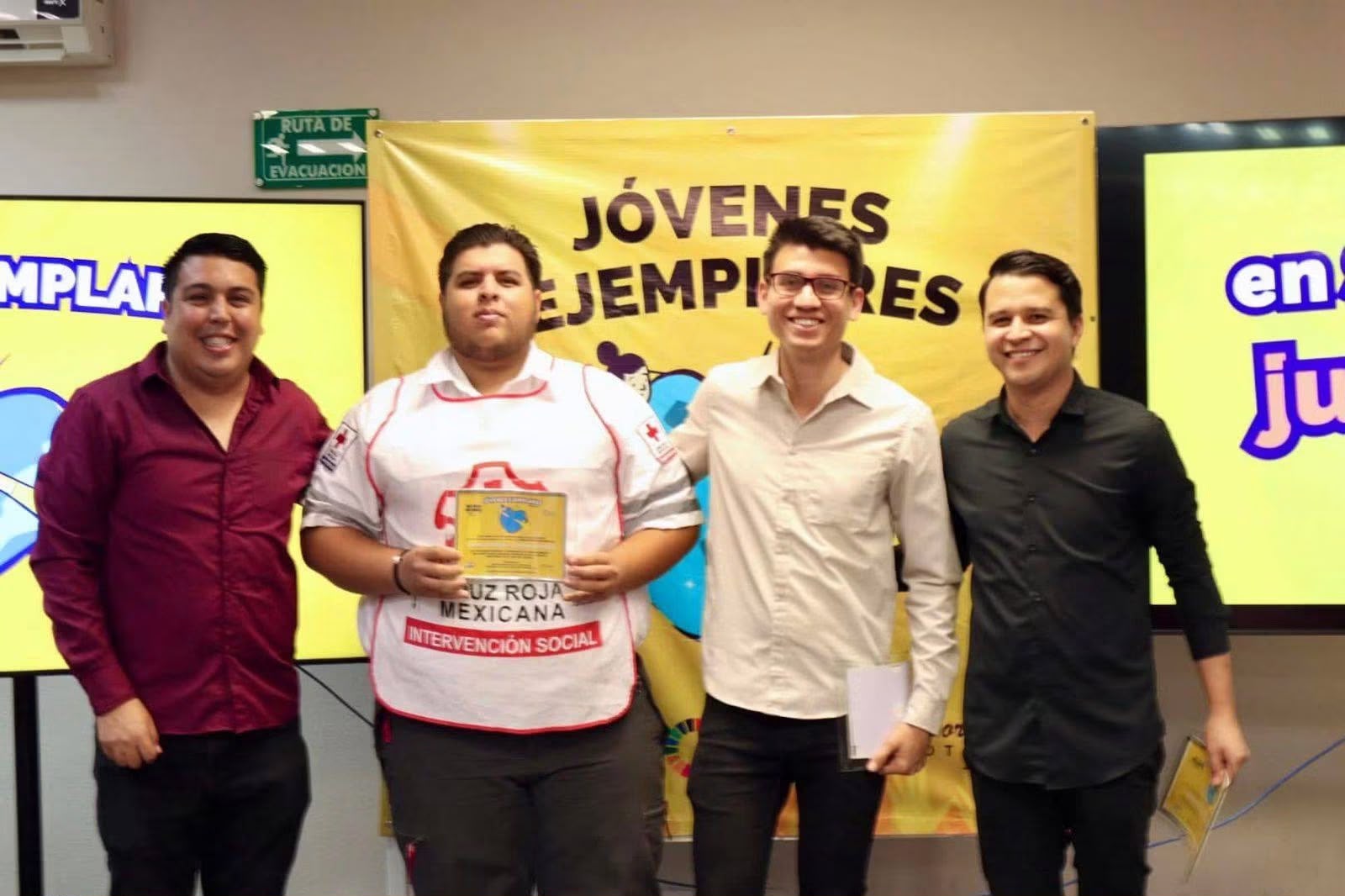 Reconocimiento "Jóvenes ejemplares de Sinaloa"