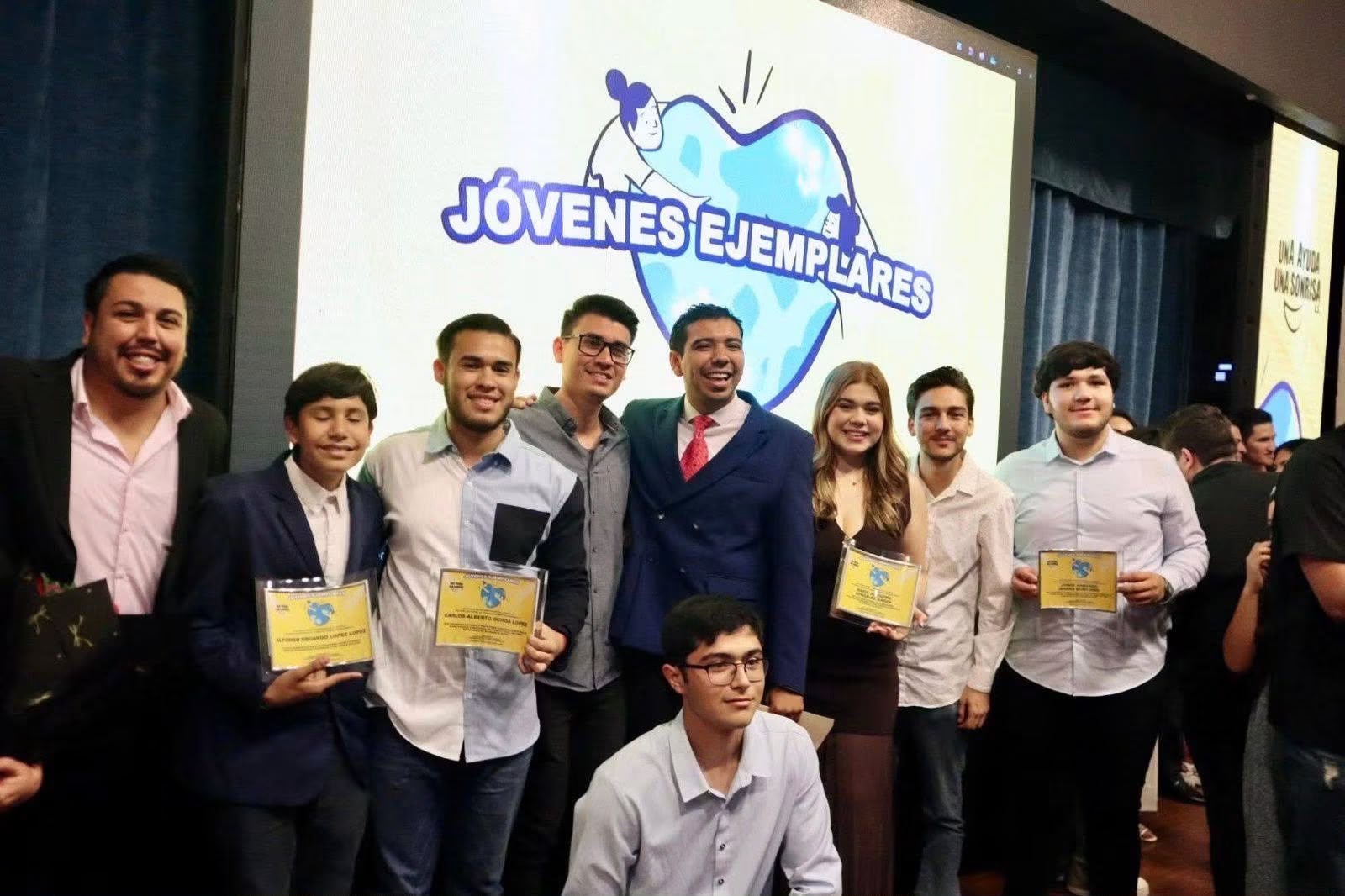Reconocimiento "Jóvenes ejemplares de Sinaloa"