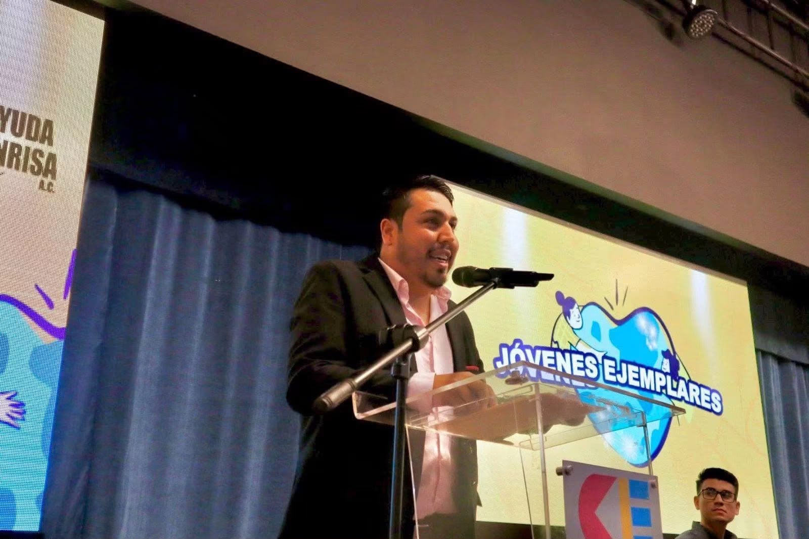 Reconocimiento "Jóvenes ejemplares de Sinaloa"