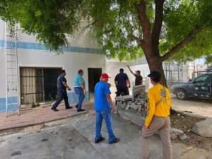 Rescatan a mujer en silla de ruedas tras incendiarse su vivienda en Los Mochis