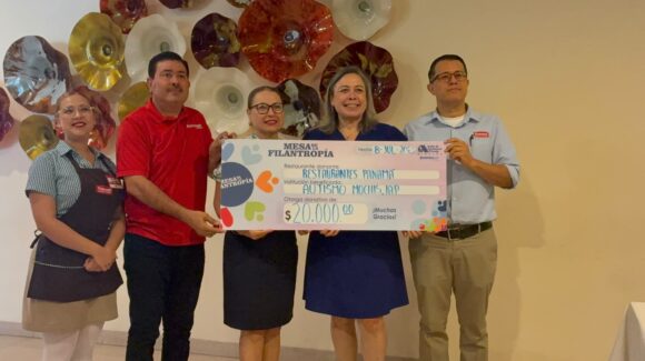 La Casita Azul Autismo Mochis IAP recibe donativo de 20 mil pesos de Restaurantes Panamá