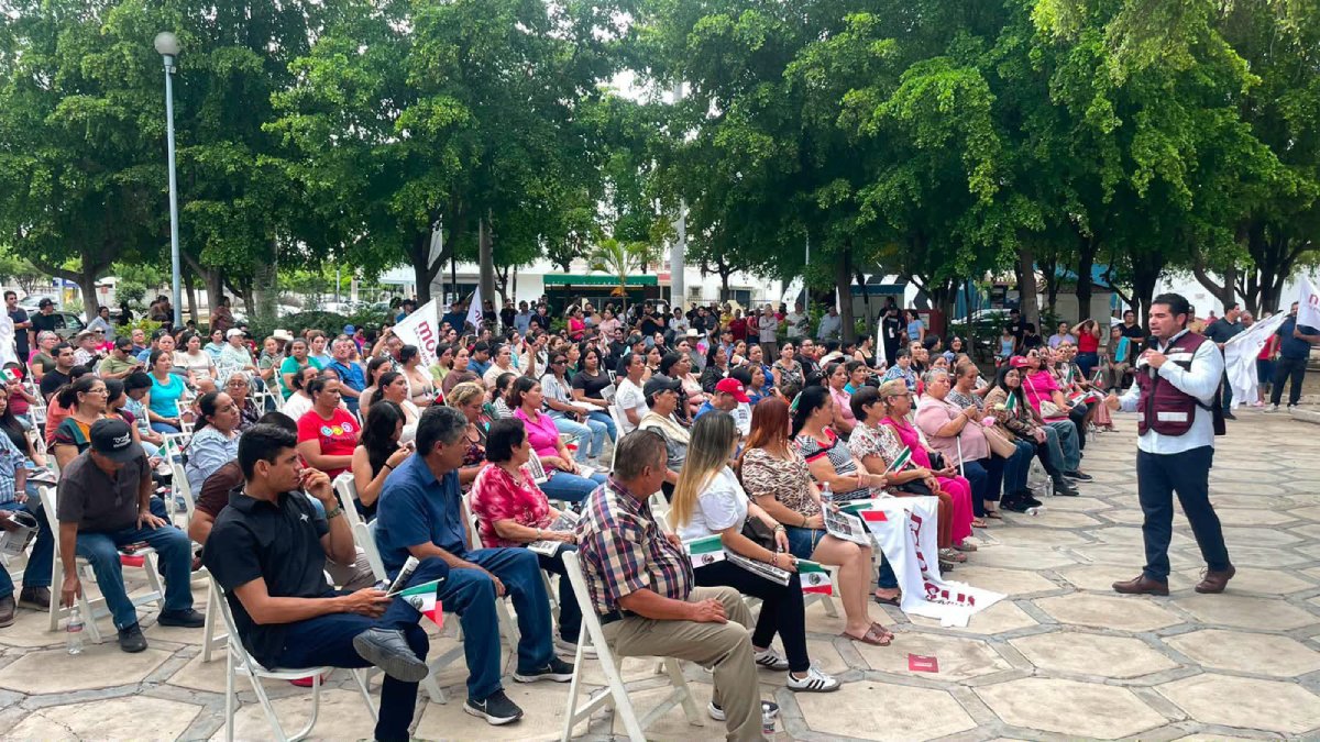 rodolfo valenzuela en asamblea en guasave