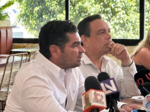 Rodolfo Valenzuela en conferencia de prensa