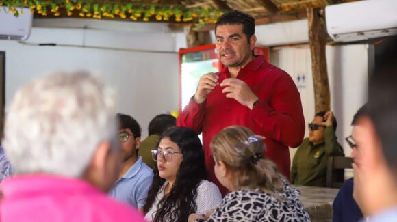 ‘Seguimos los designios de AMLO’, Rodolfo Valenzuela recorre Escuinapa, Sinaloa en su gira rumbo a la Coordinación de la Defensa de la Transformación