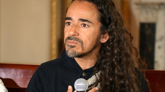 Rubén Albarrán se dice decepcionado de que el futbol reúna a más personas que las causas sociales