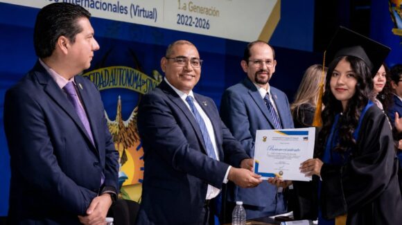 ¡Nuevos politólogos! Se gradúan 60 estudiantes de Políticas Públicas y Estudios Internacionales de la UAS