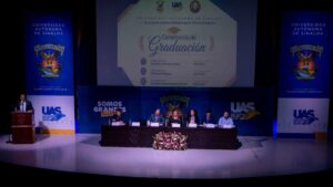 se graduan 60 estudiantes de politicas publicas y estudios internacionales de la uas graduacion