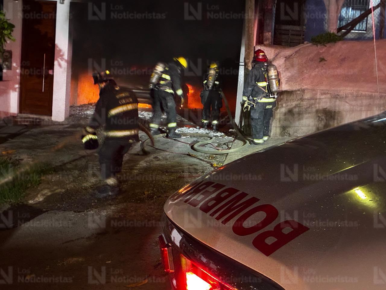 Arde camioneta en domicilio de la Francisco I. Madero, en Culiacán