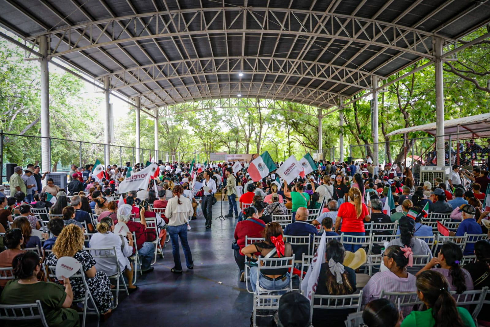 Se reúnen ocho aspirantes en Culiacán a la Coordinación de Defensa de la Transformación