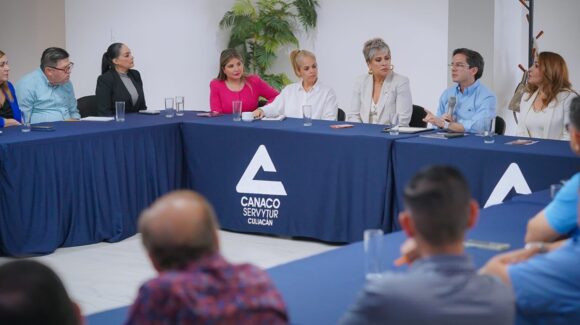 Secretaría de Economía presenta opciones de financiamiento a empresarios de Canaco Culiacán