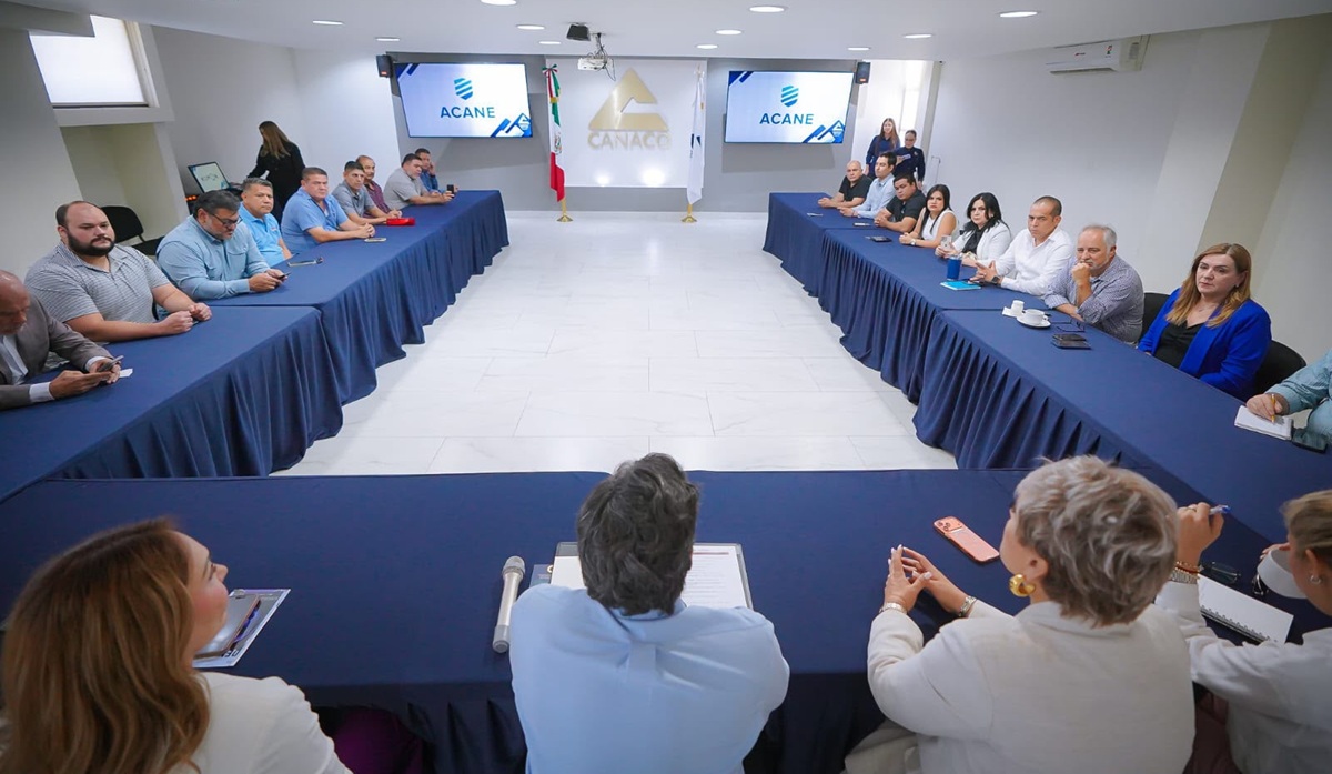 Secretario de Economía pone a disposición programas a socios de Canaco Culiacán