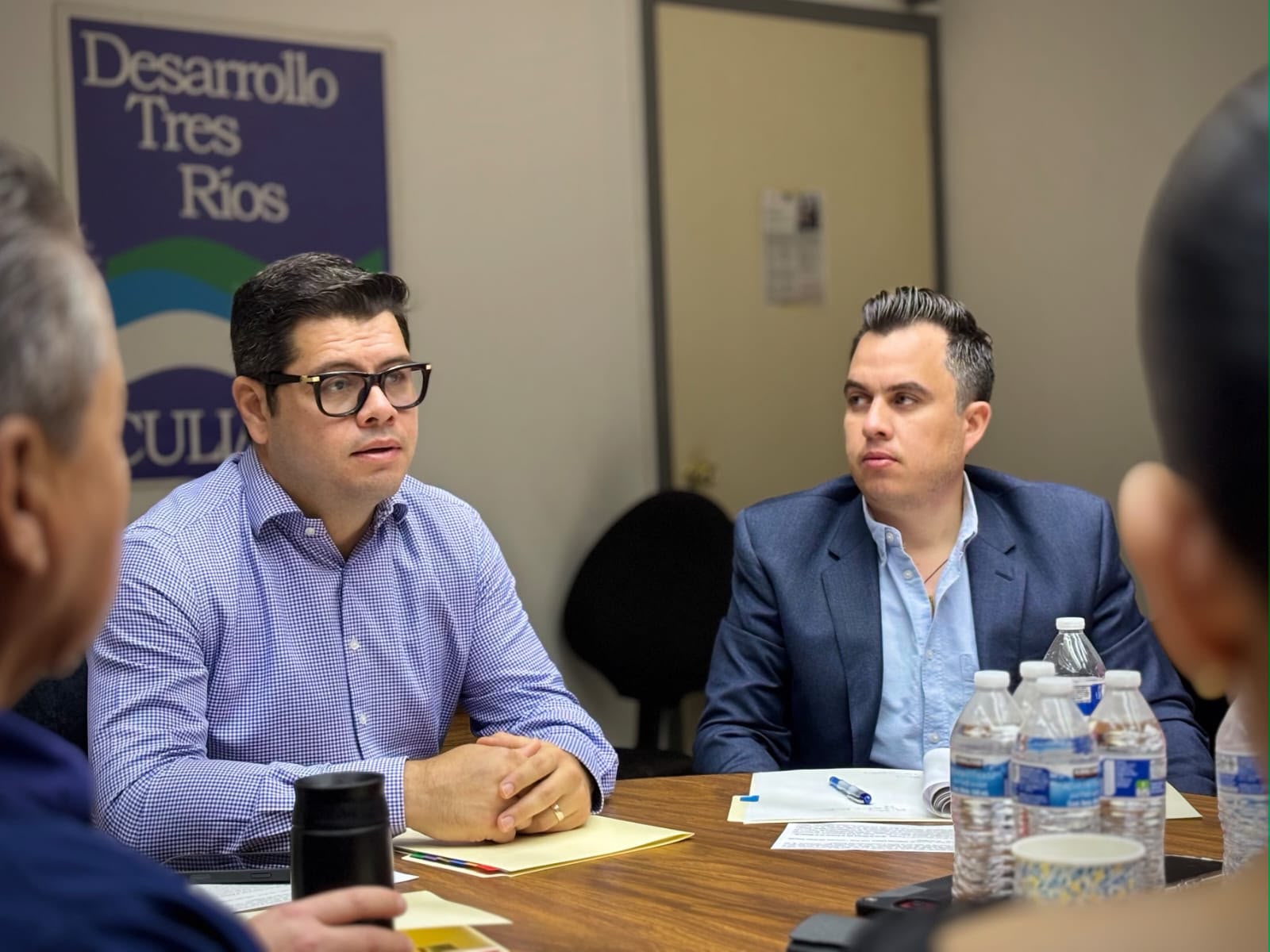 Secretario de Obras le toma protesta a Christian Zazueta