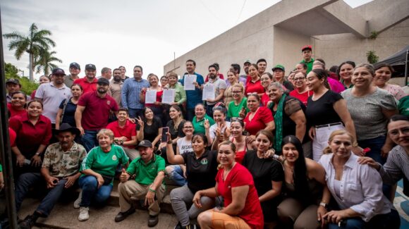 ¡Le dan formalidad! Firman Ayuntamiento de Guasave y Stashag contrato colectivo y se acaba la huelga