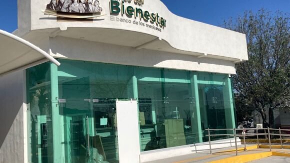 Tras asalto fingido, recuperan 5 mdp desfalcados de sucursal del Banco del Bienestar, en NL; detienen a gerente y familiares