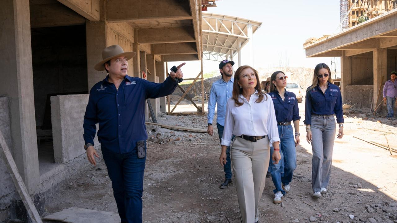 Supervisan construcción de secundaria en Alturas del Sur y reconversión de secundaria técnica en El Mirador, en Culiacán