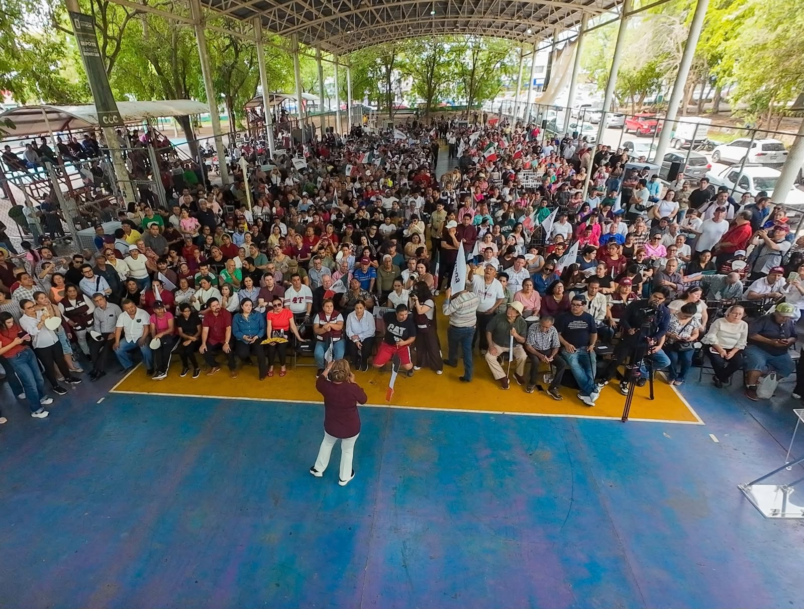 Tere Guerra Ochoa sostiene encuentro ciudadano en Culiacán