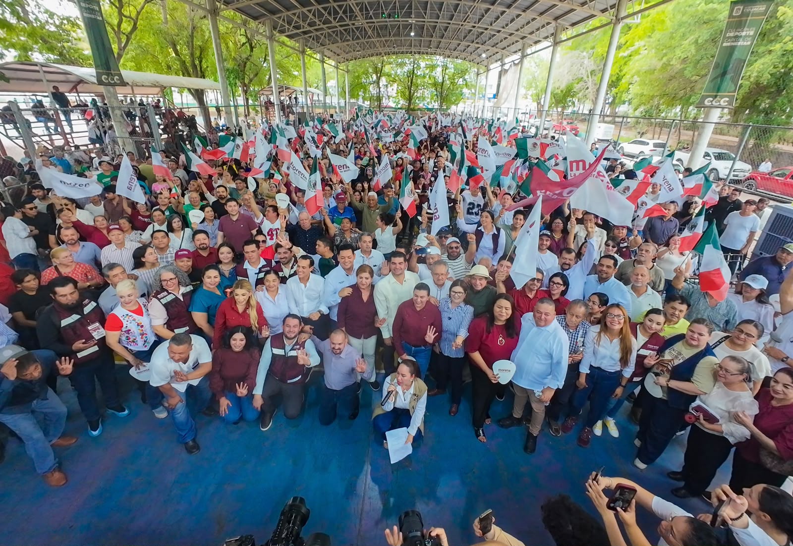 Tere Guerra Ochoa sostiene encuentro ciudadano en Culiacán