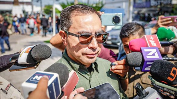 “Es una irregularidad”: SSPE abre procedimiento interno por escoltas de Ely Montoya dentro de un bar; la diputada y su familia siguen con protección