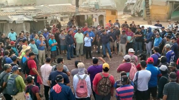 Trabajadores de Aseo Urbano de Mazatlán suspenden labores de recolección; demandan mejoras laborales