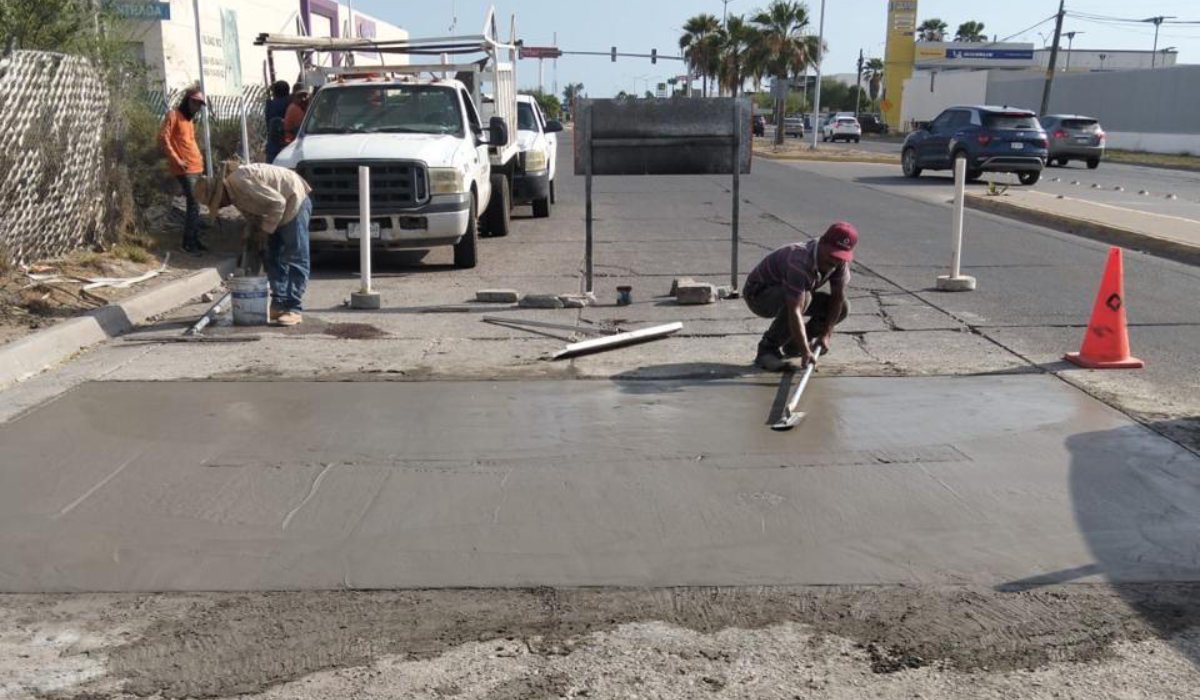 Trabajos de bacheo en Ahome, Sinaloa