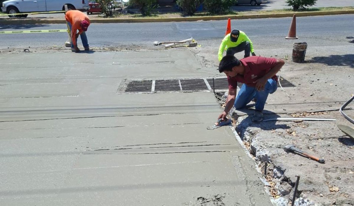 Trabajos de bacheo en Ahome, Sinaloa