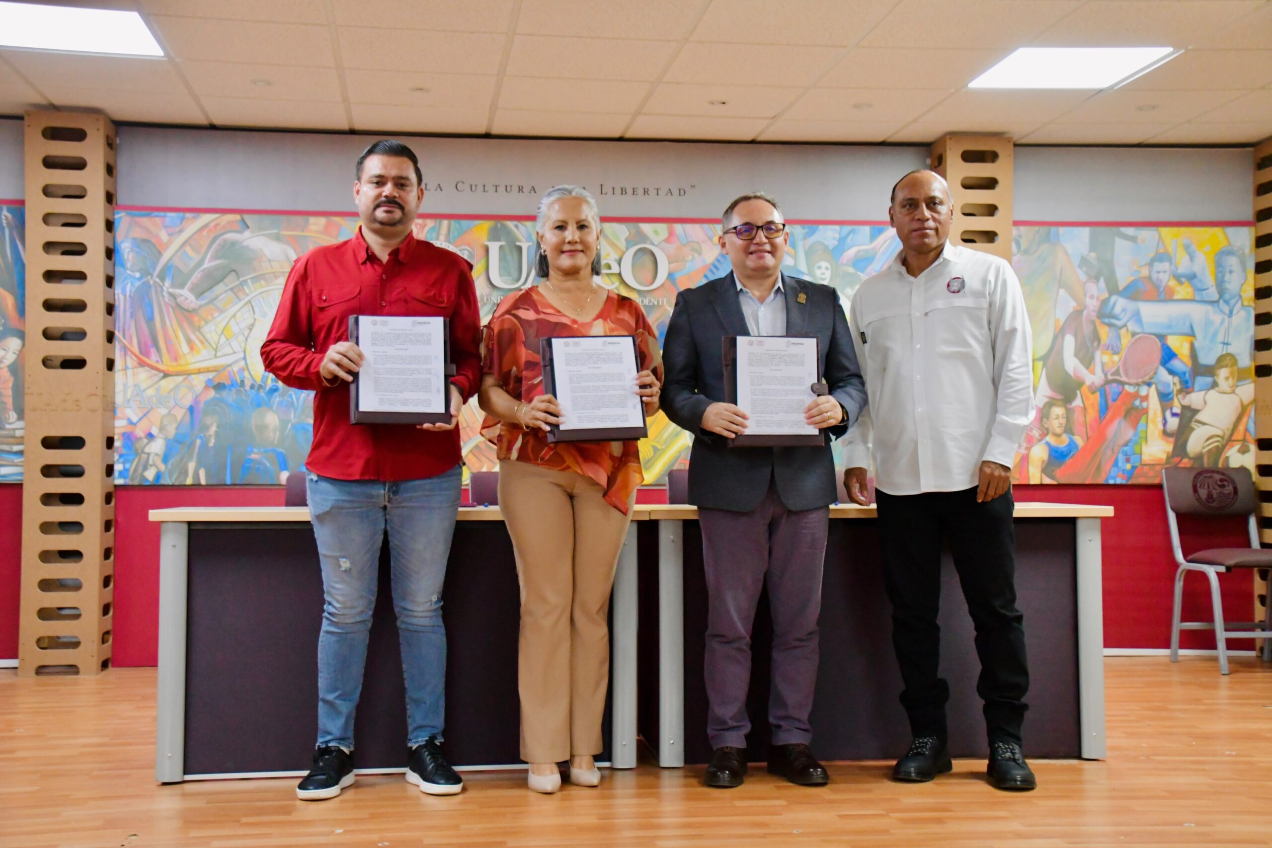 UAdeO y Ayuntamiento de Salvador Alvarado firman convenio