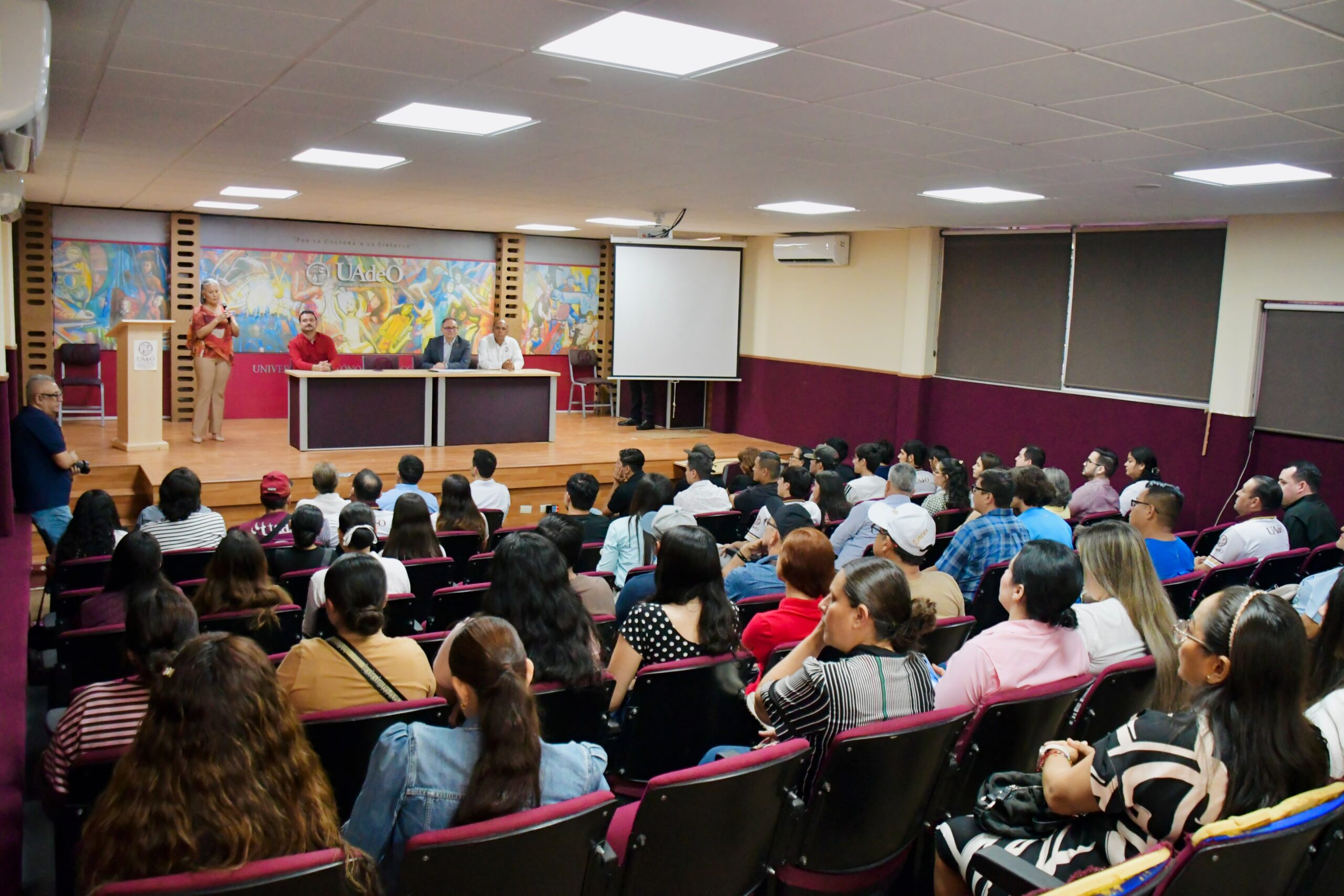 UAdeO y Ayuntamiento de Salvador Alvarado firman convenio