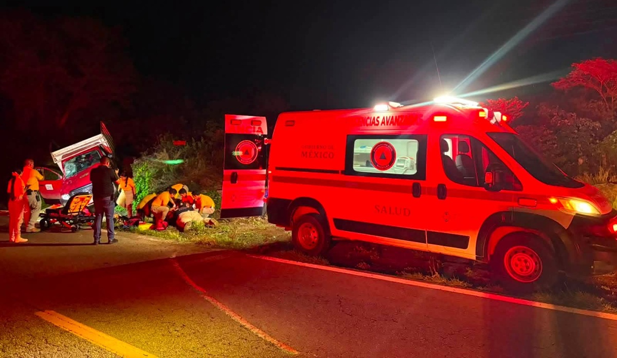 Un muerto y tres heridos en accidente sobre la carretera Mazatlán-San Ignacio