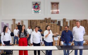 Ayuntamiento de Mazatlán entrega 942 paquetes de uniformes Stasam