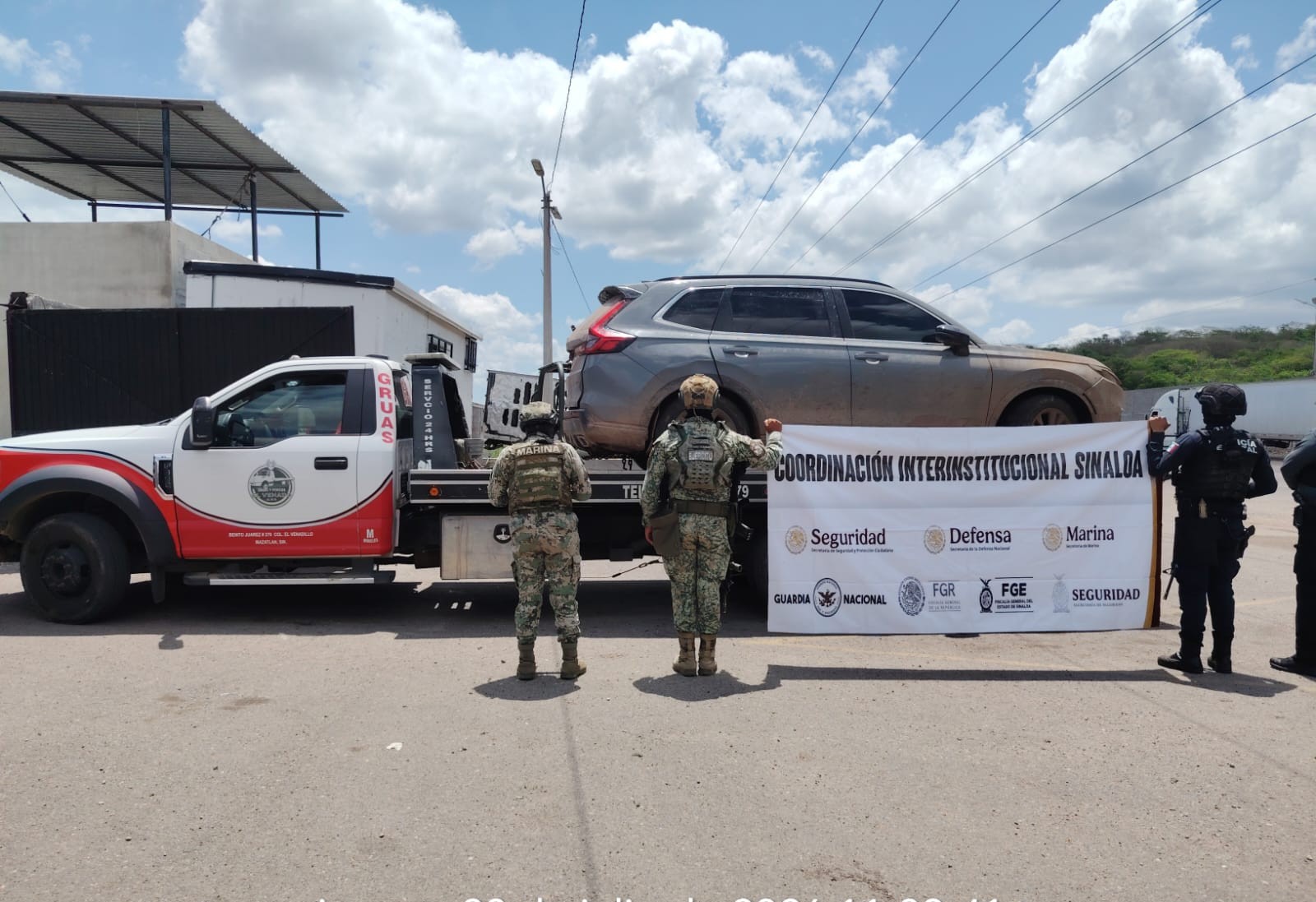 Vehículo asegurado en Mazatlán, Sin.