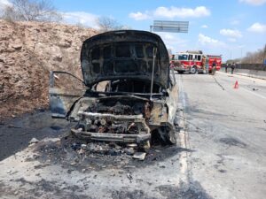 Vehículo se incendia en la México 15, Mazatlán