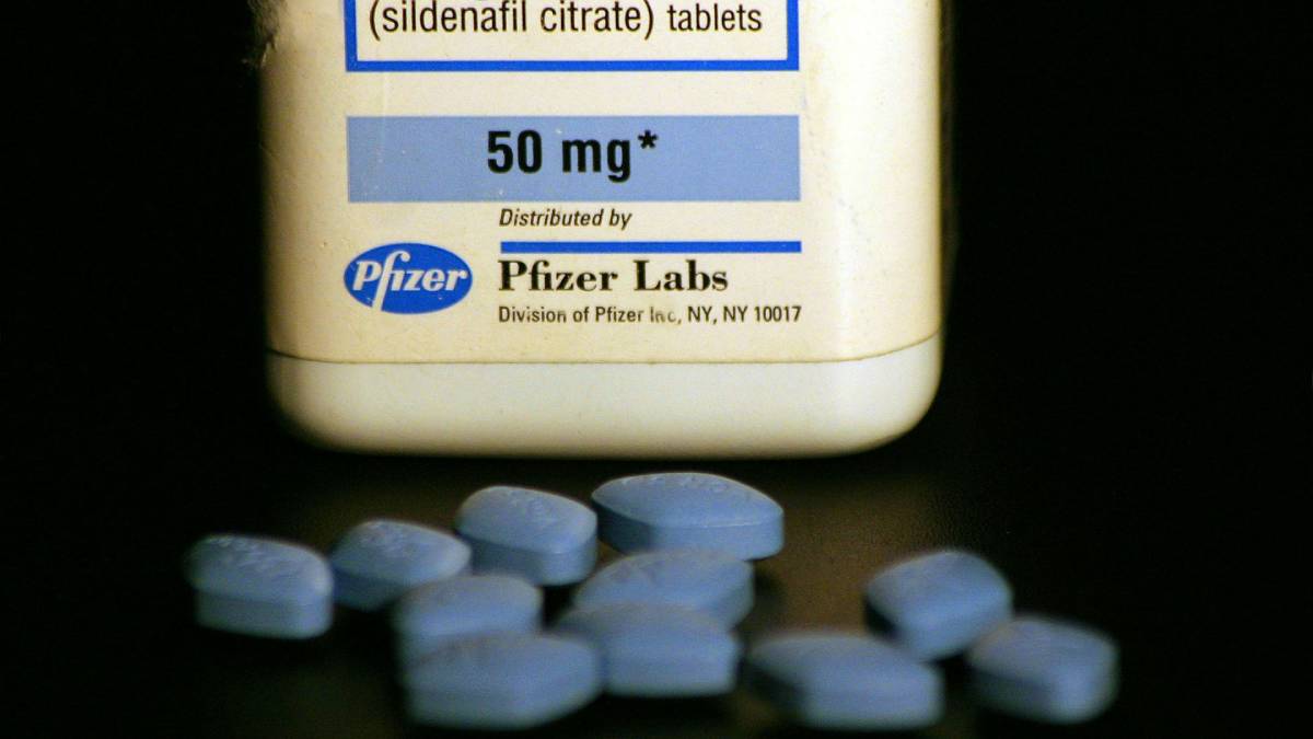 Inglaterra planea usar Viagra para enfrentar la altura del Estadio Azteca