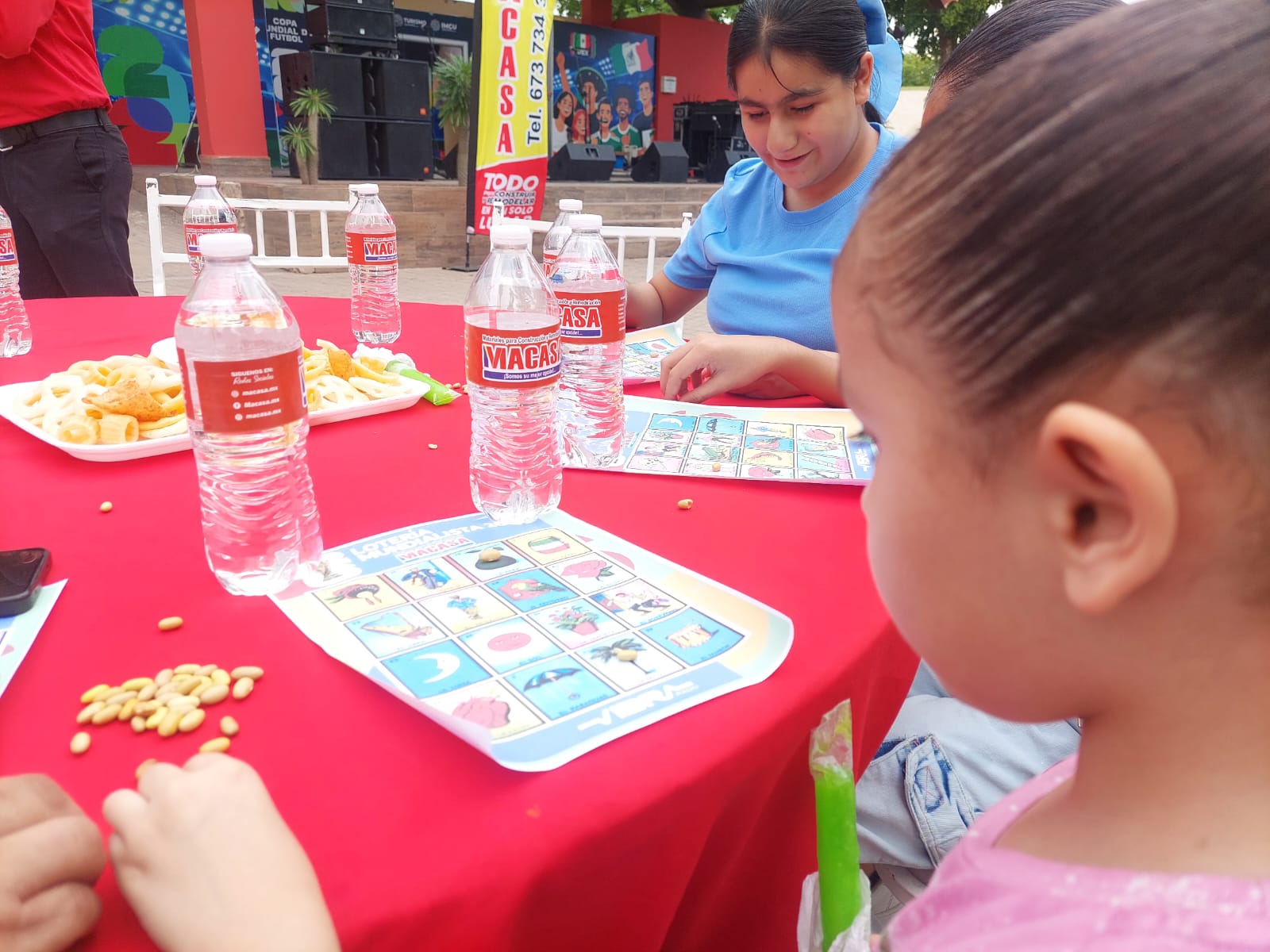 Vibra Radio Guamúchil y Macasa realizan Lotería Futbolera