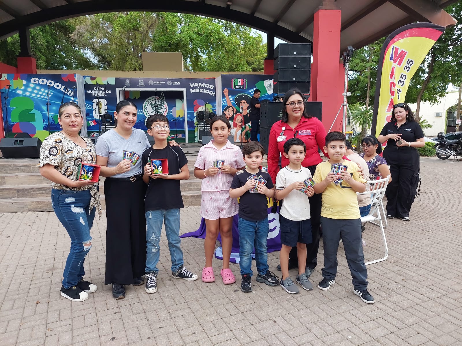 Vibra Radio Guamúchil y Macasa realizan Lotería Futbolera