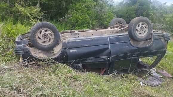 Volcadura en Rosario, Sinaloa, deja cuatro integrantes de una familia lesionados, entre ellos una niña